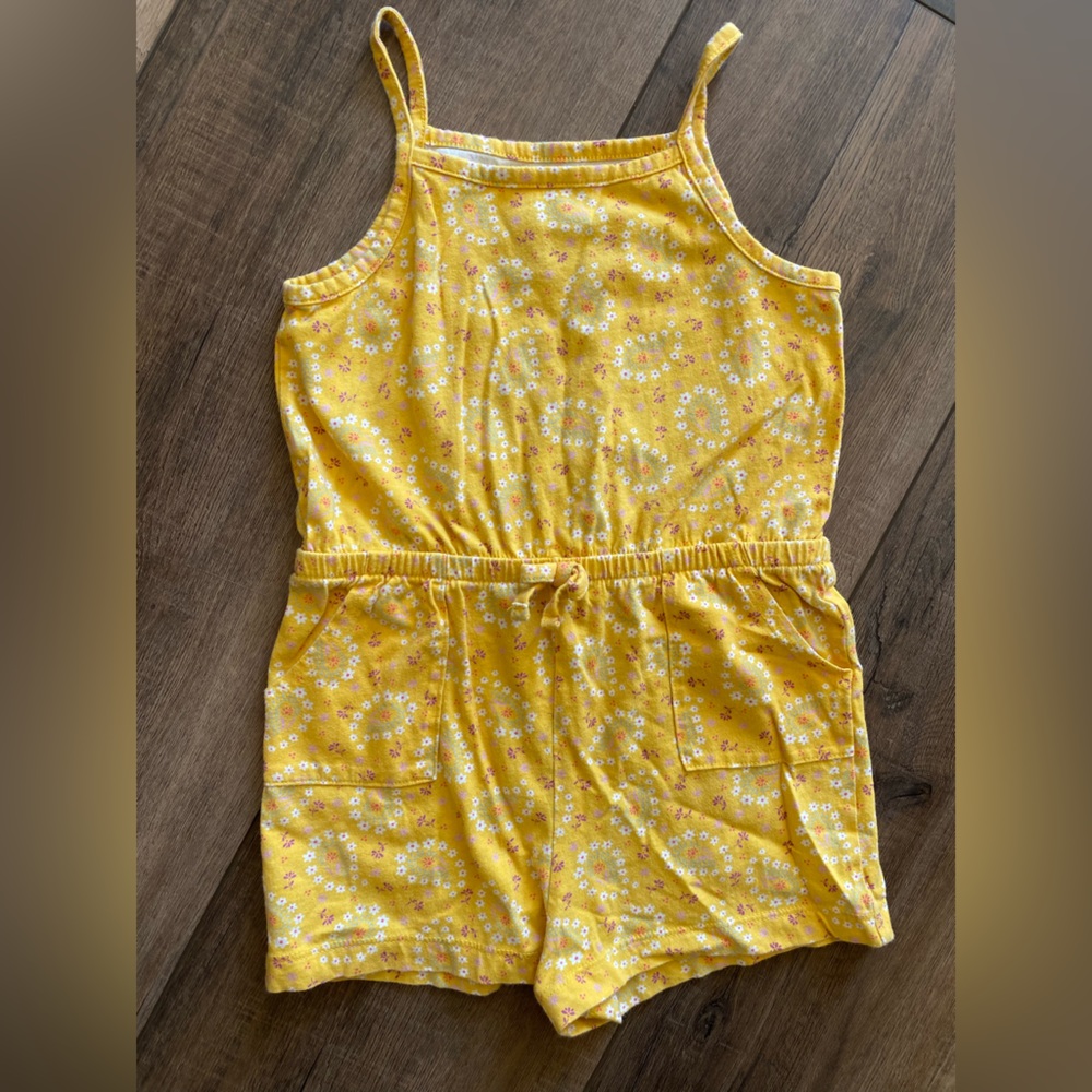 Wonder Nation. 5T yellow romper.